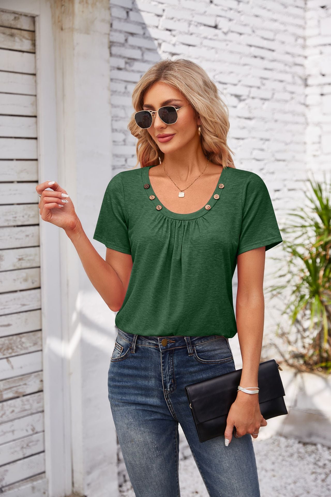 Short-sleeved T-shirt