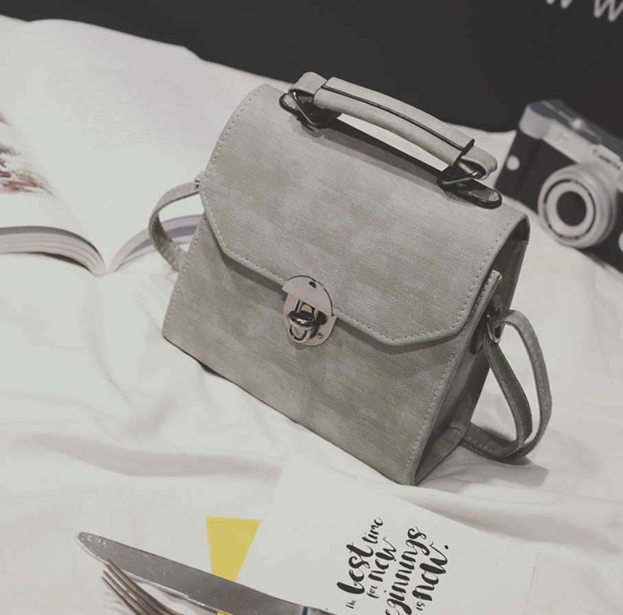 Vintage diagonal cross bag