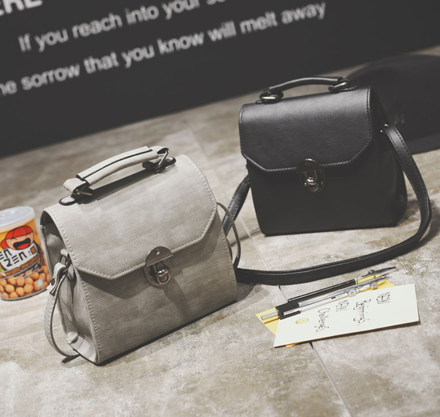 Vintage diagonal cross bag