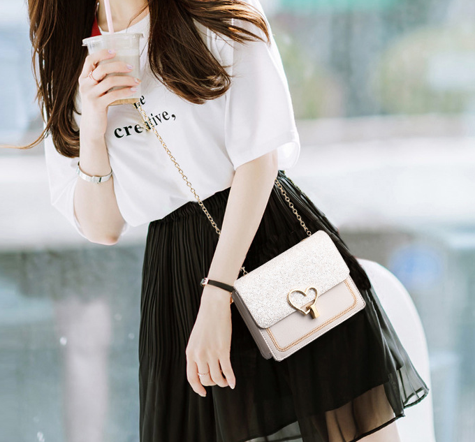 Chain cross-body bag