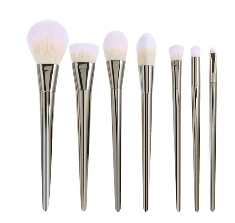 Rhombus 7 makeup brush